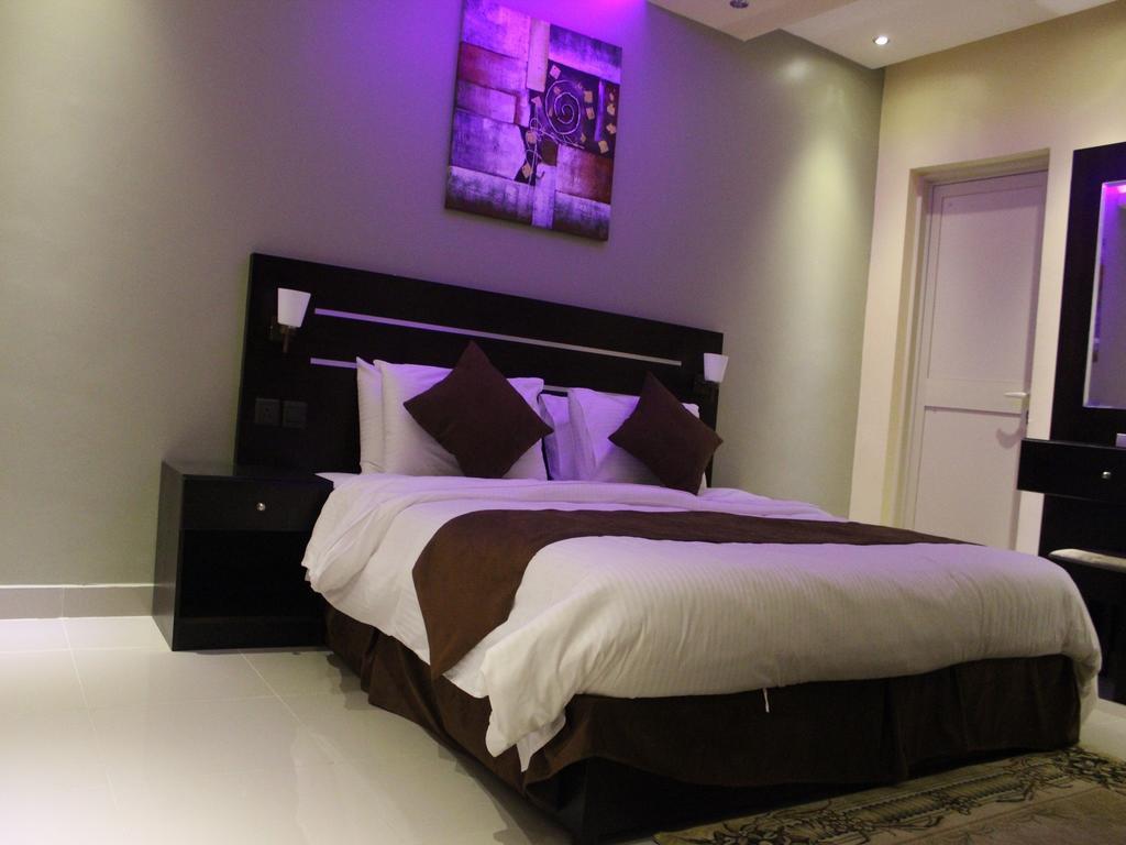 Bzul For Furnished Apartments Riyadh Room photo